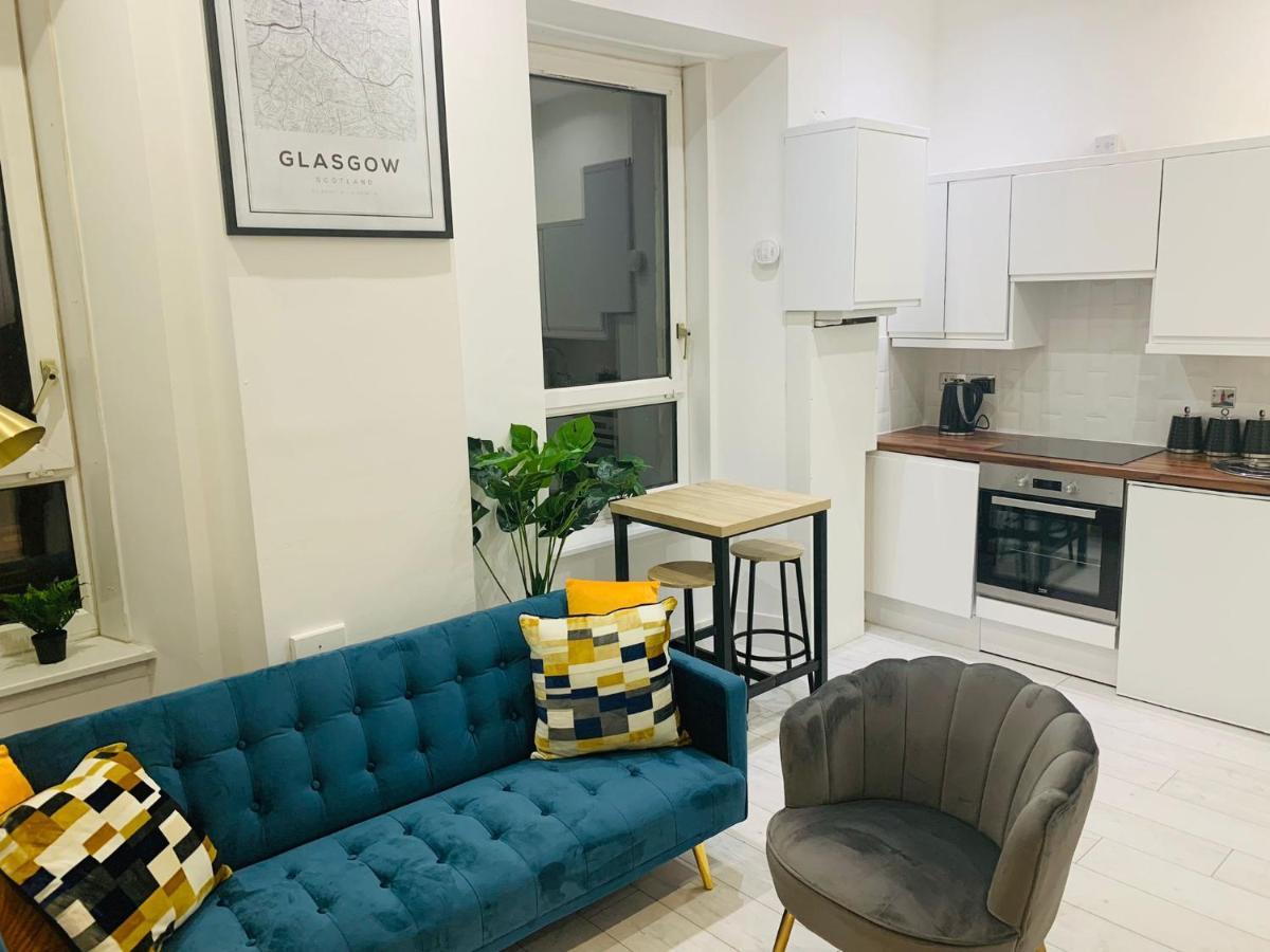 Cheerful 2 Bedroom Homely Apartment, Sleeps 4 Guest Comfy, 1X Double Bed, 2X Single Beds, Parking, Free Wifi, Suitable For Business, Leisure Guest,Glasgow, Glasgow West End, Near City Centre Exterior foto